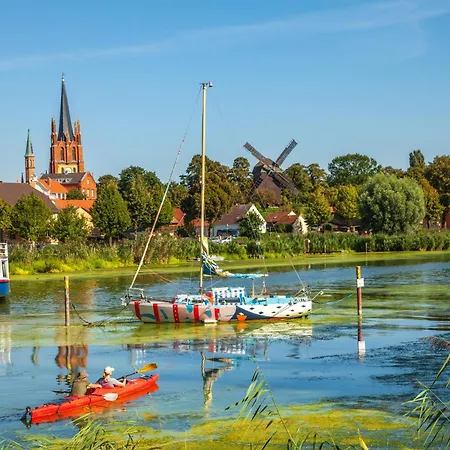 アパート Neu - Hideaway Am Plessower Kolonie Zern